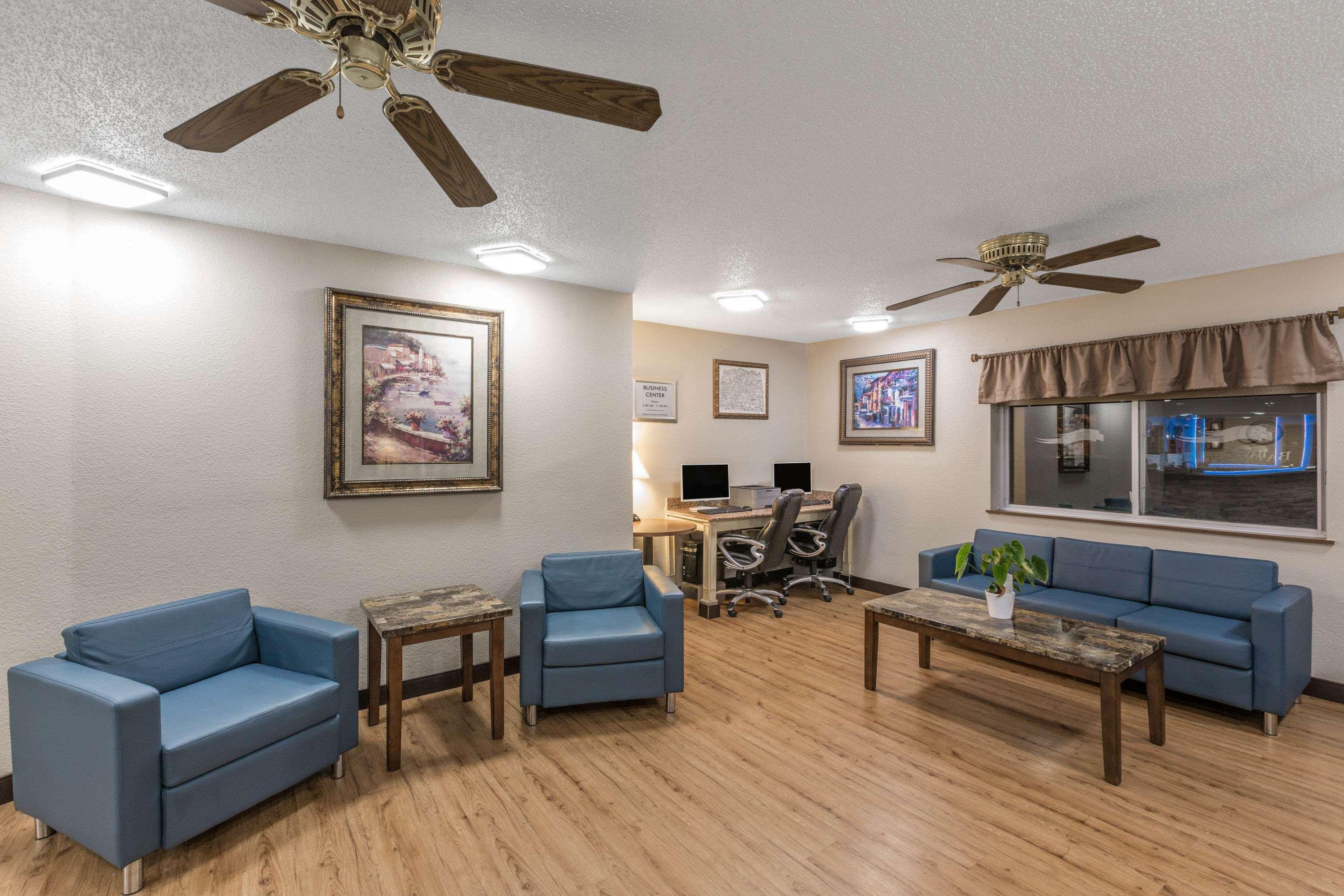 Baymont By Wyndham Fort Dodge Εξωτερικό φωτογραφία