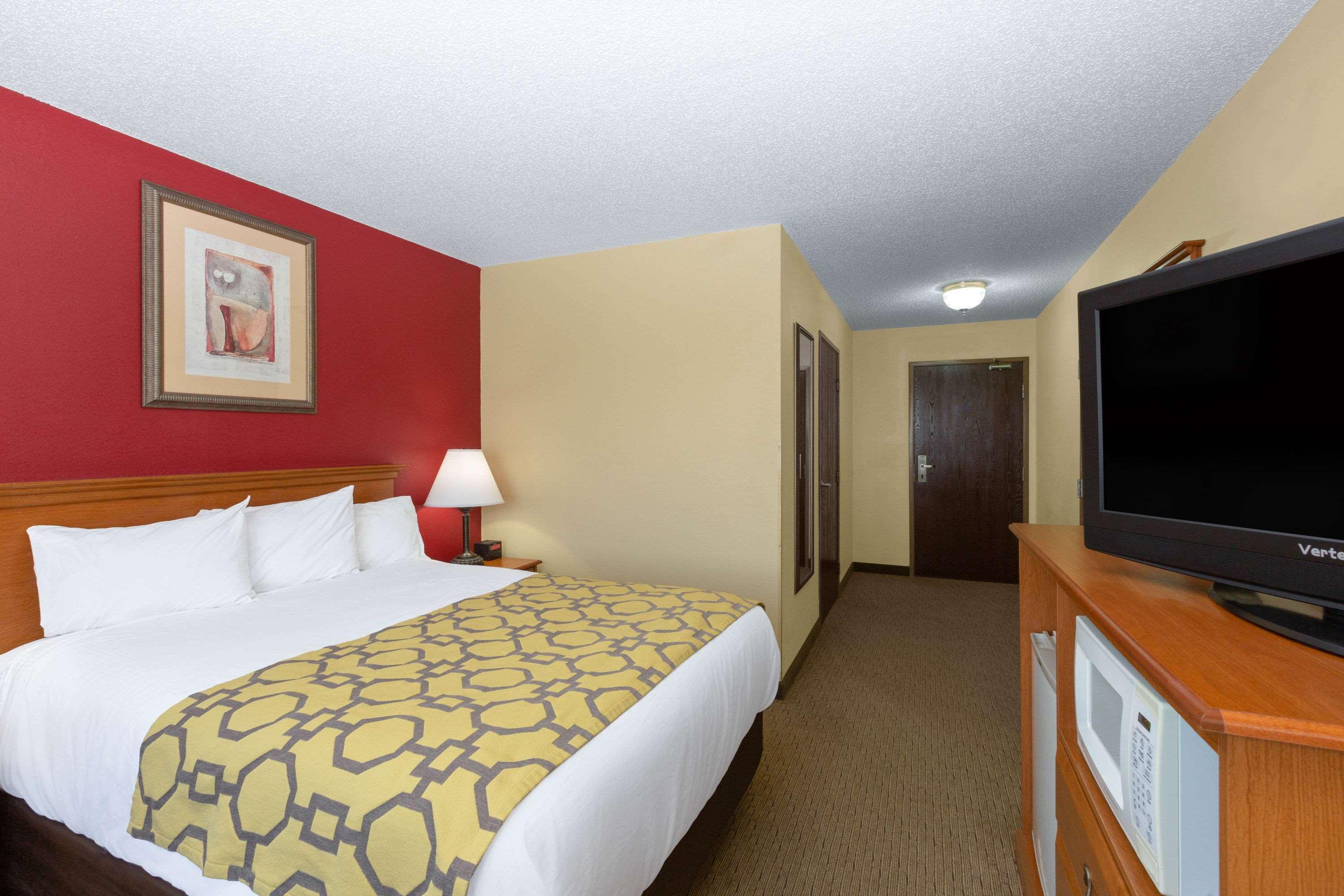 Baymont By Wyndham Fort Dodge Εξωτερικό φωτογραφία