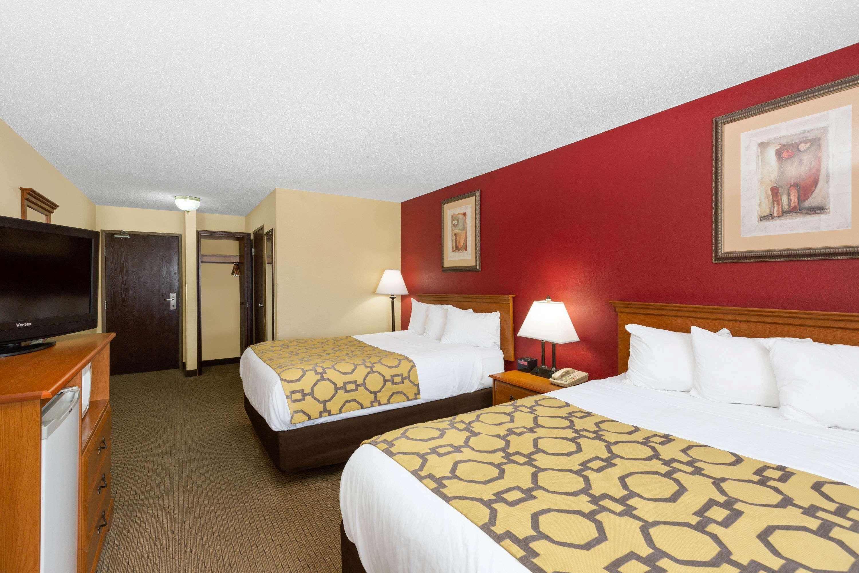 Baymont By Wyndham Fort Dodge Εξωτερικό φωτογραφία