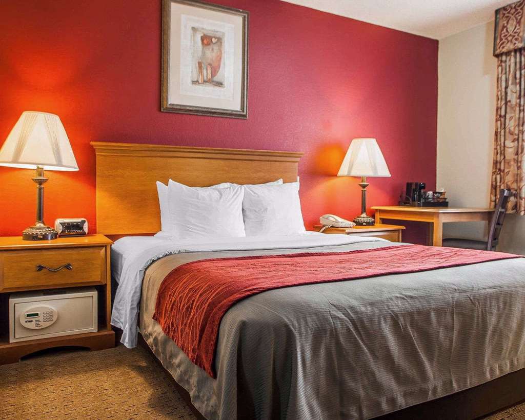 Baymont By Wyndham Fort Dodge Δωμάτιο φωτογραφία