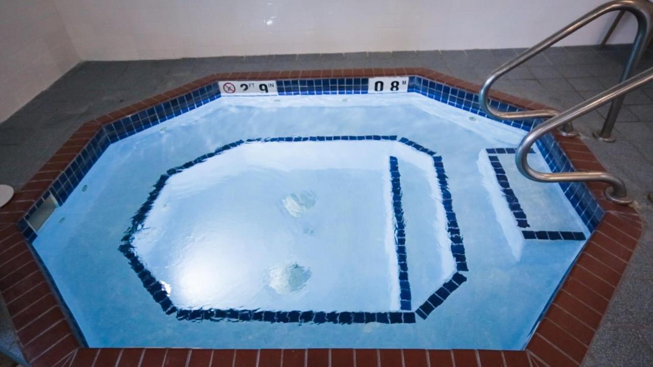 Baymont By Wyndham Fort Dodge Εξωτερικό φωτογραφία